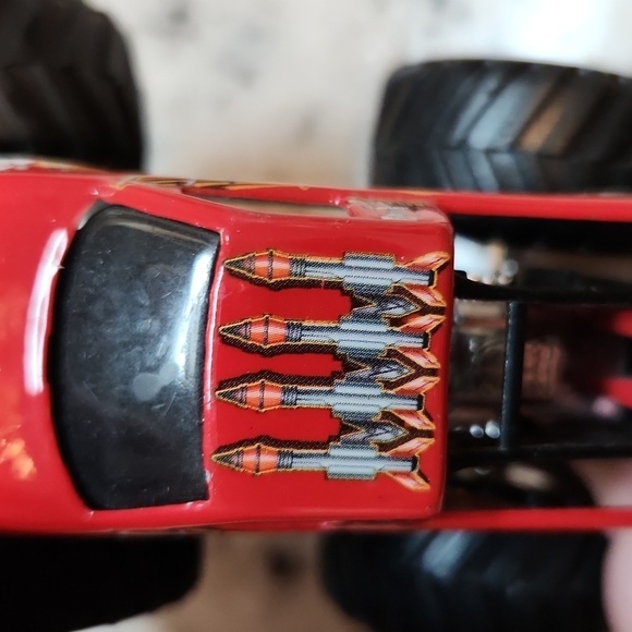 Dan Evans The Destroyer 4x4 1:64 scale Hotwheels truck monstertruck red - Picture 7 of 11